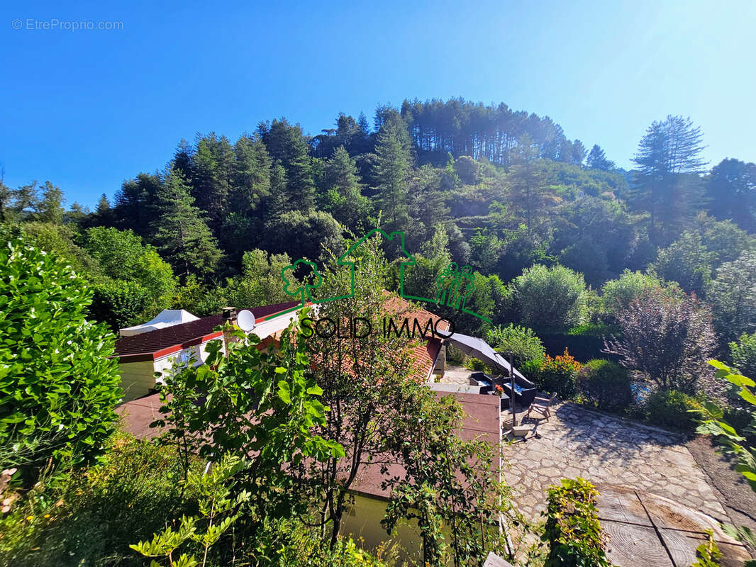 Charmante maison avec piscine dans un écrin de verdure - photo 2