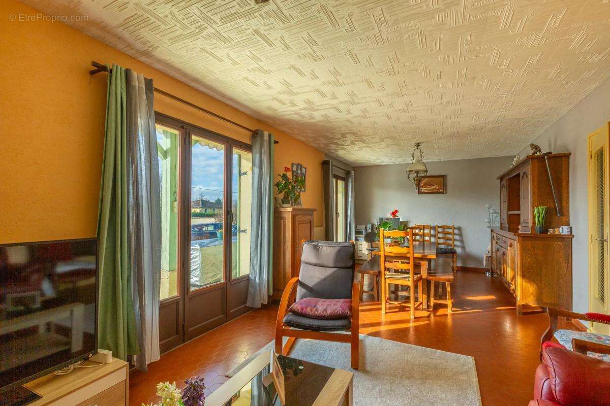 Maison à SAINTE-EUPHEMIE