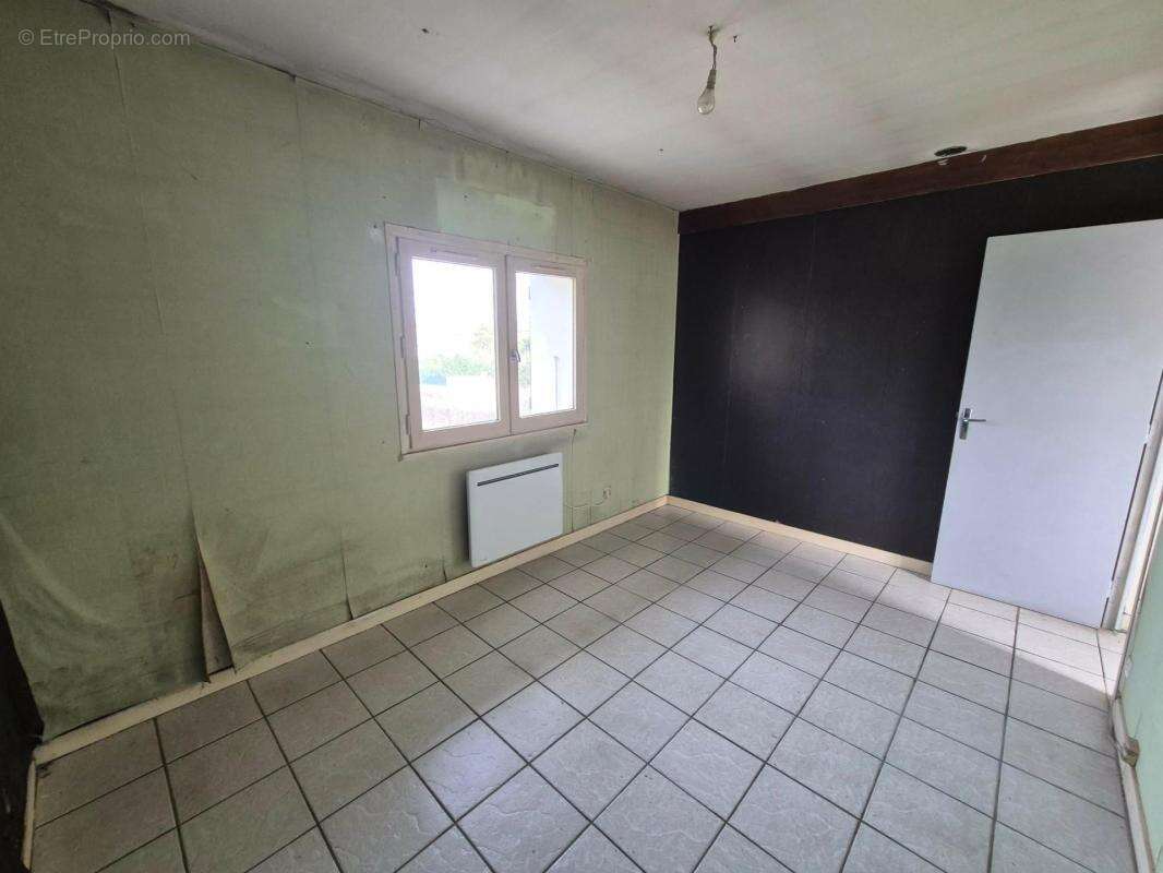 Appartement à VEAUCHE