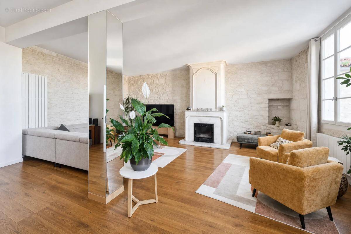 Appartement à SAINTES