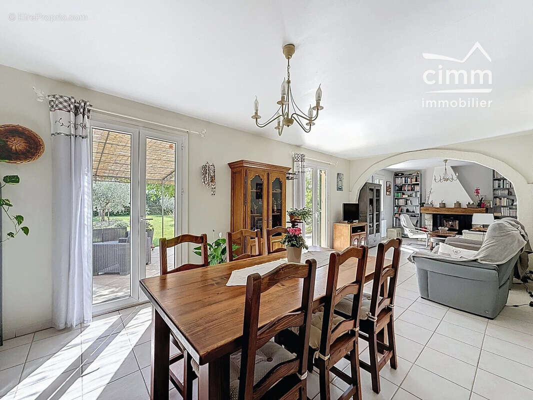 Maison 165 m² à Mazan  - photo 5