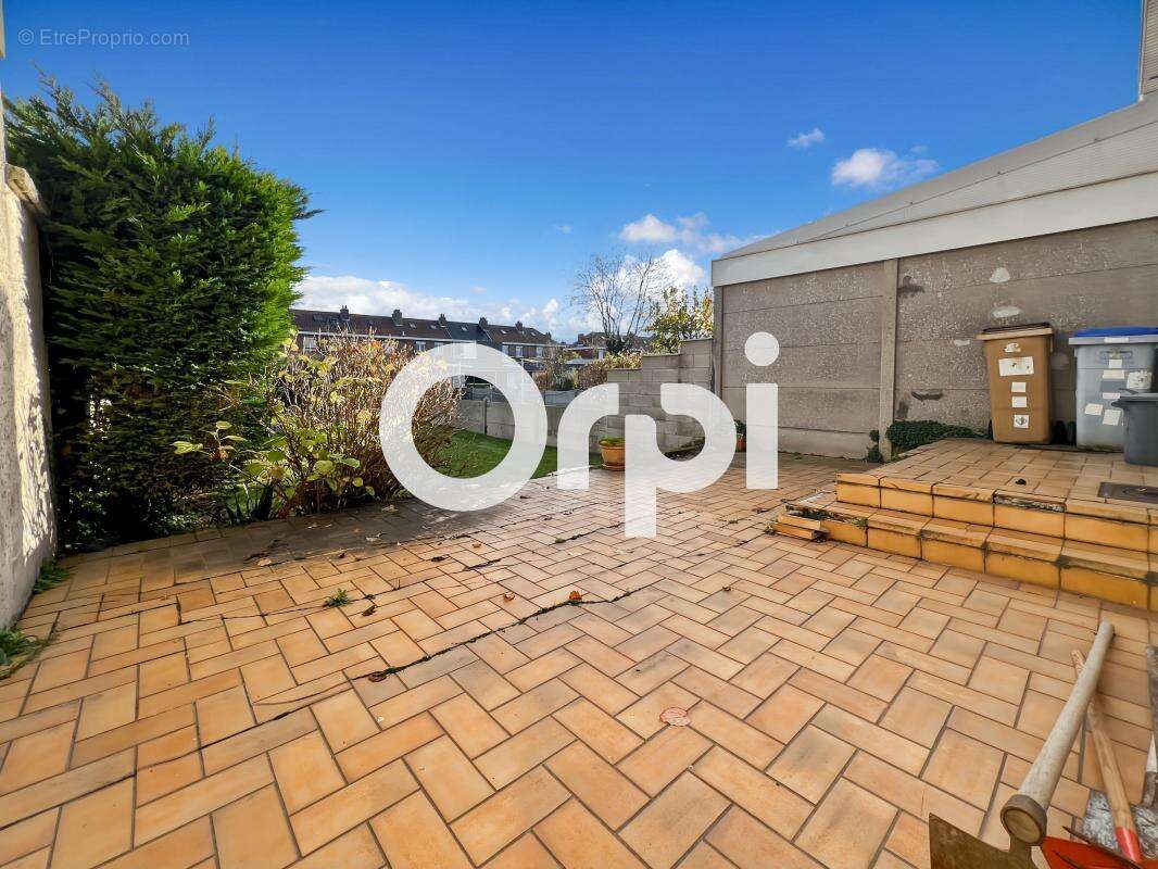 Maison à COUDEKERQUE-BRANCHE