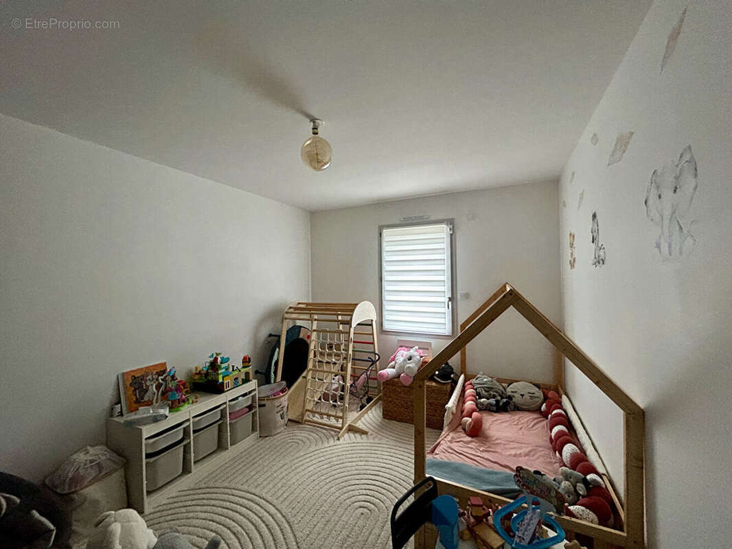 Maison à SAINTE-NEOMAYE