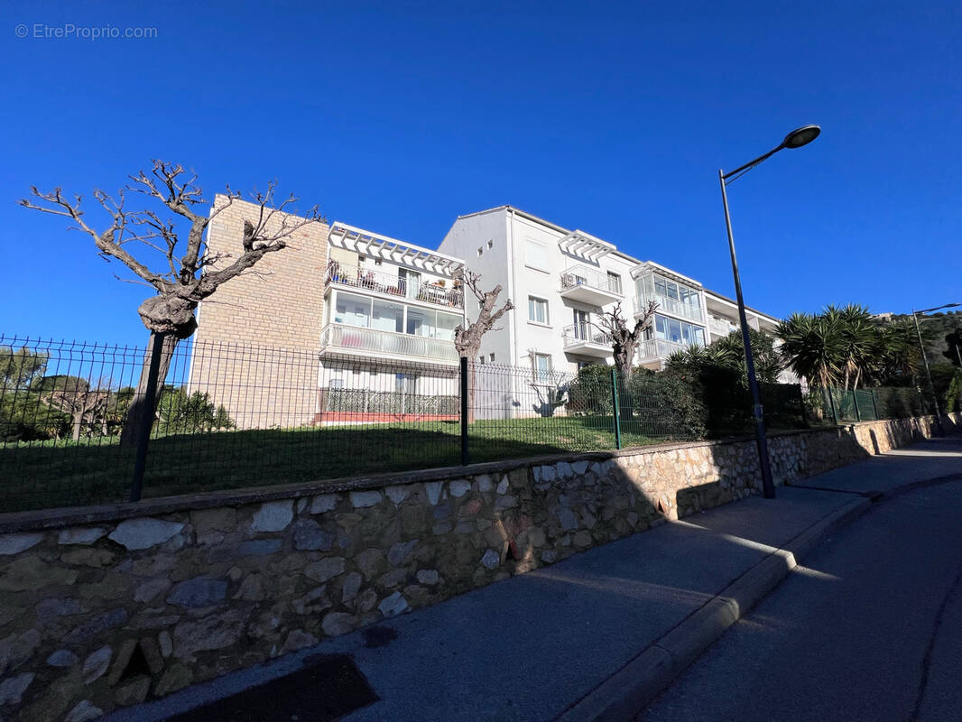 Appartement à SIX-FOURS-LES-PLAGES