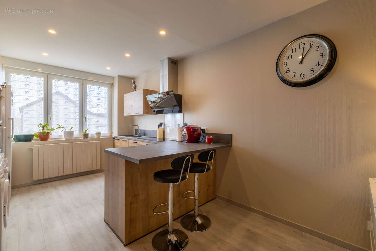 Appartement à SAINT-PRIVAT-LA-MONTAGNE