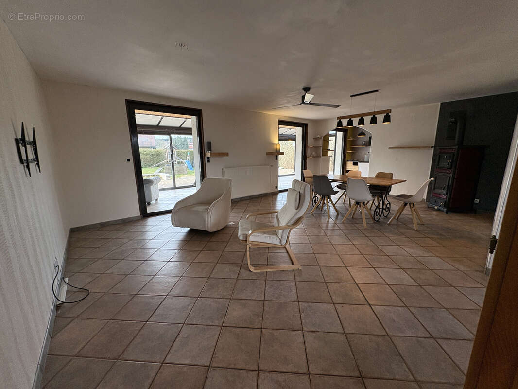 Maison à BIANS-LES-USIERS