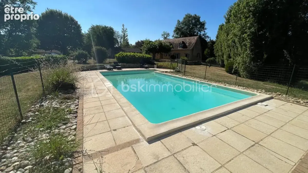 Propriété sans voisin proche de 2 belles maisons de style Périgourdin avec piscine - photo 30