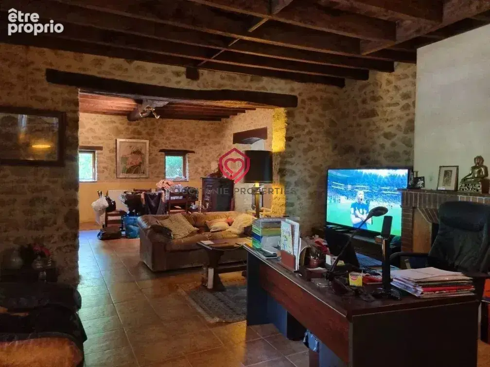 Grande maison avec gîte séparé sur 1,7 ha de terrain - photo 8