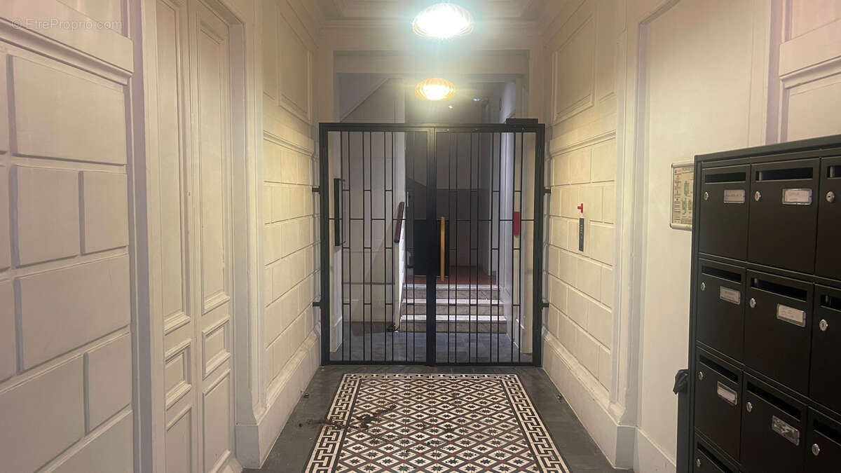 Appartement à MARSEILLE-2E