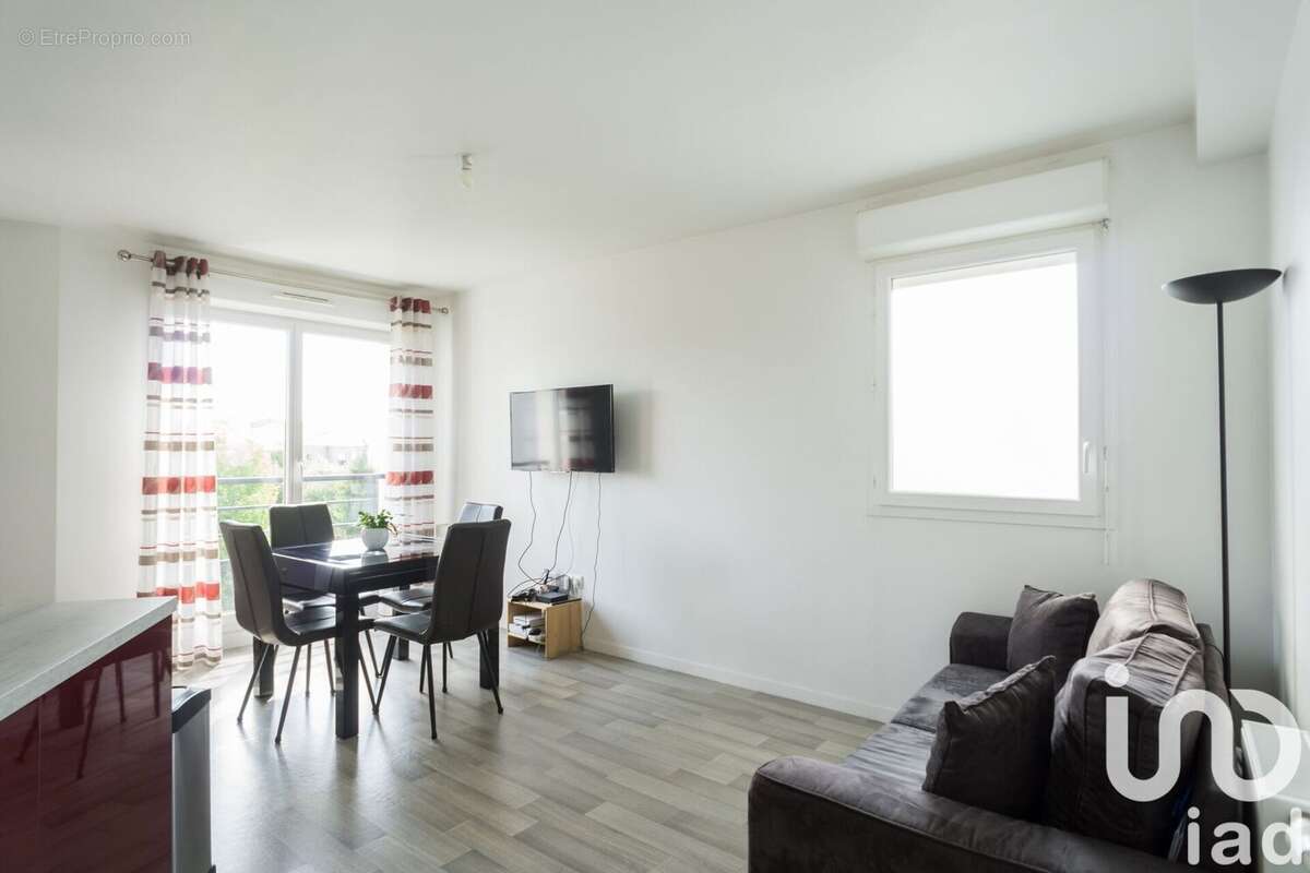 Photo 2 - Appartement à CLAYE-SOUILLY