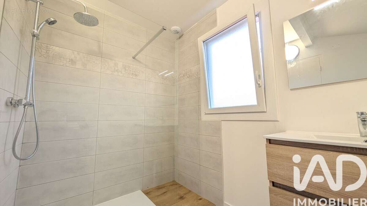 Photo 9 - Maison à MONTENDRE