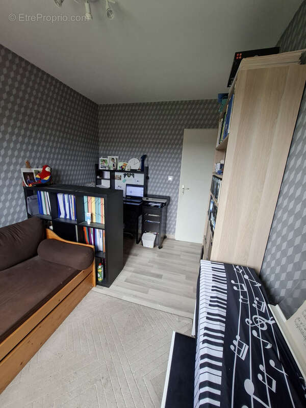 Maison à SAINT-DENIS-DE-CABANNE