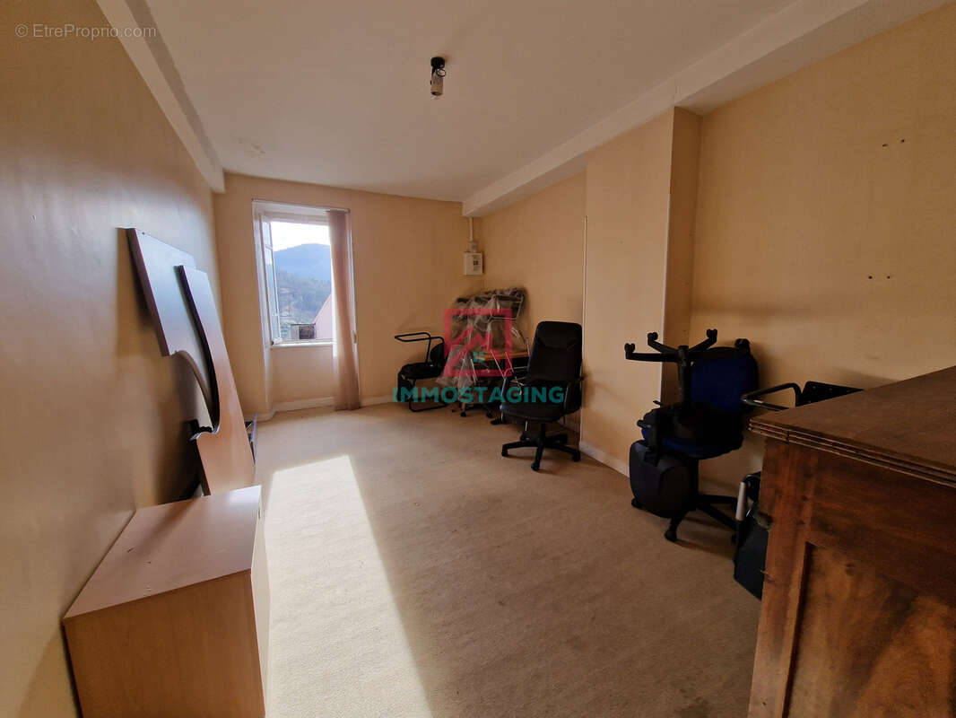 Appartement à SAINT-SERNIN-SUR-RANCE