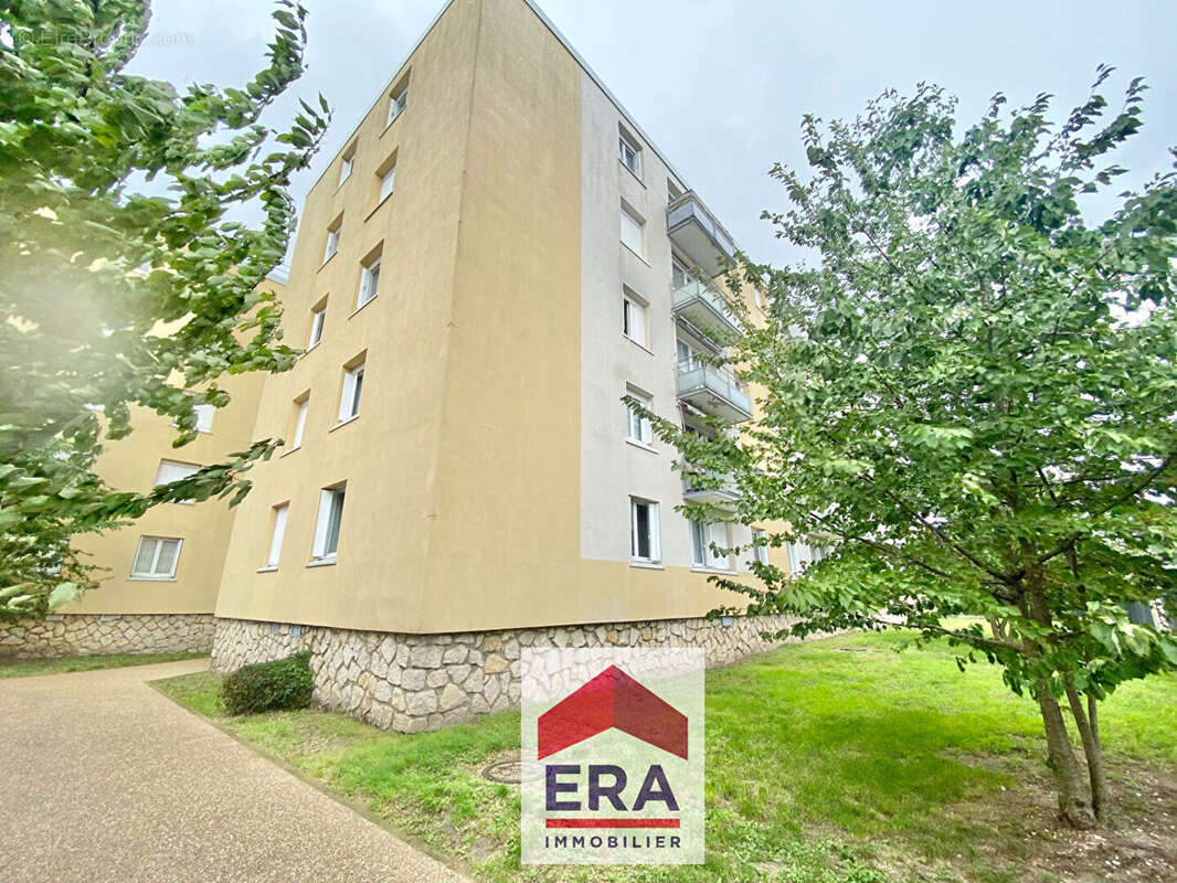 Appartement à SARTROUVILLE