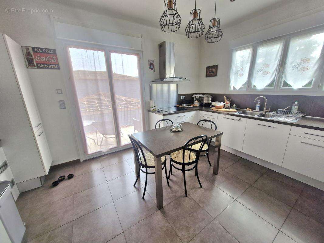 Maison à COLLONGES-AU-MONT-D'OR