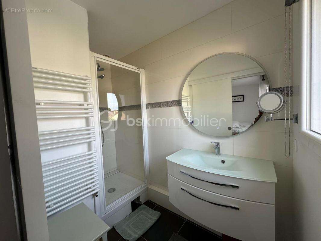 Maison à LA QUEUE-EN-BRIE