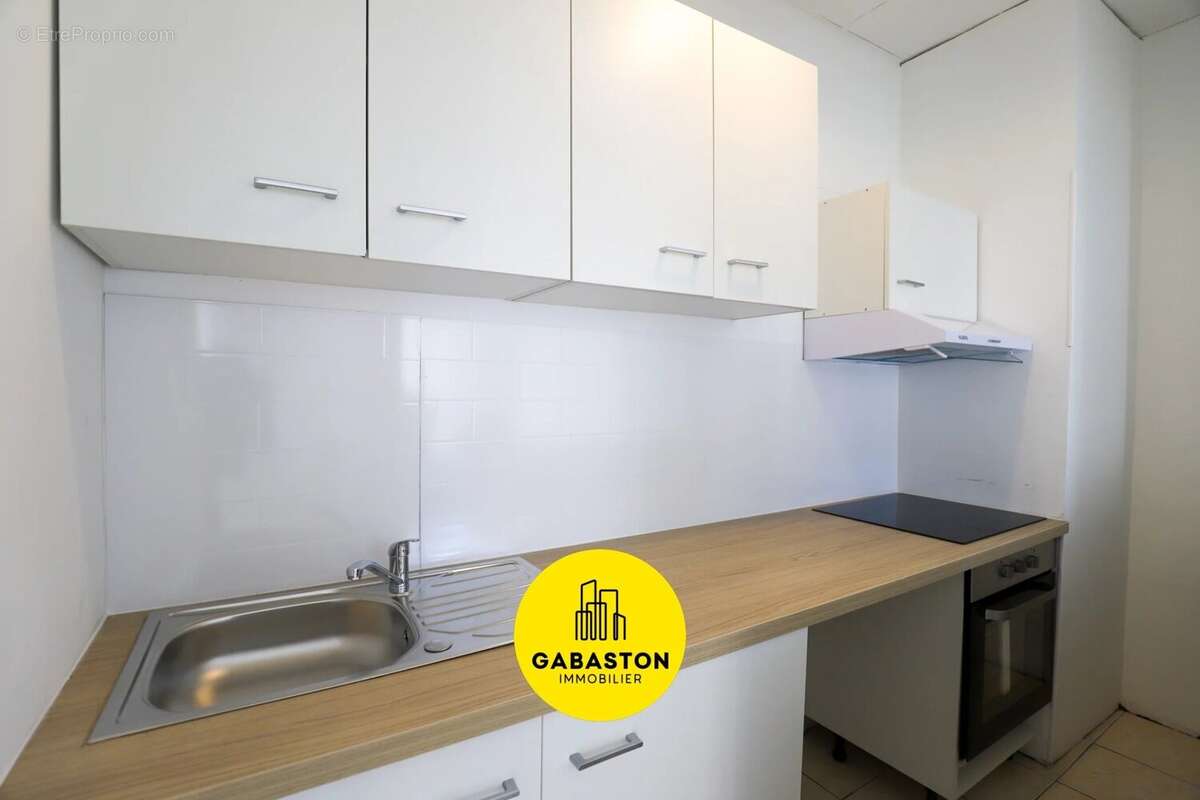 Appartement à MARSEILLE-4E