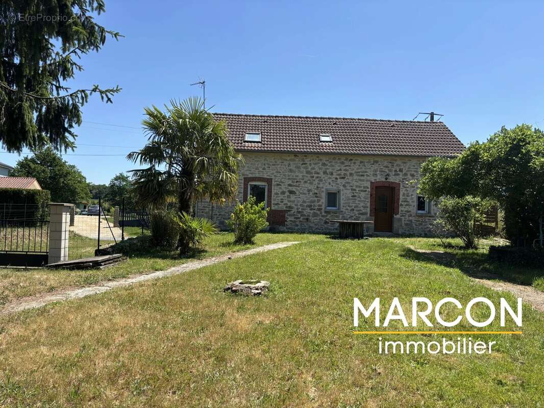 Maison à ARNAC-LA-POSTE