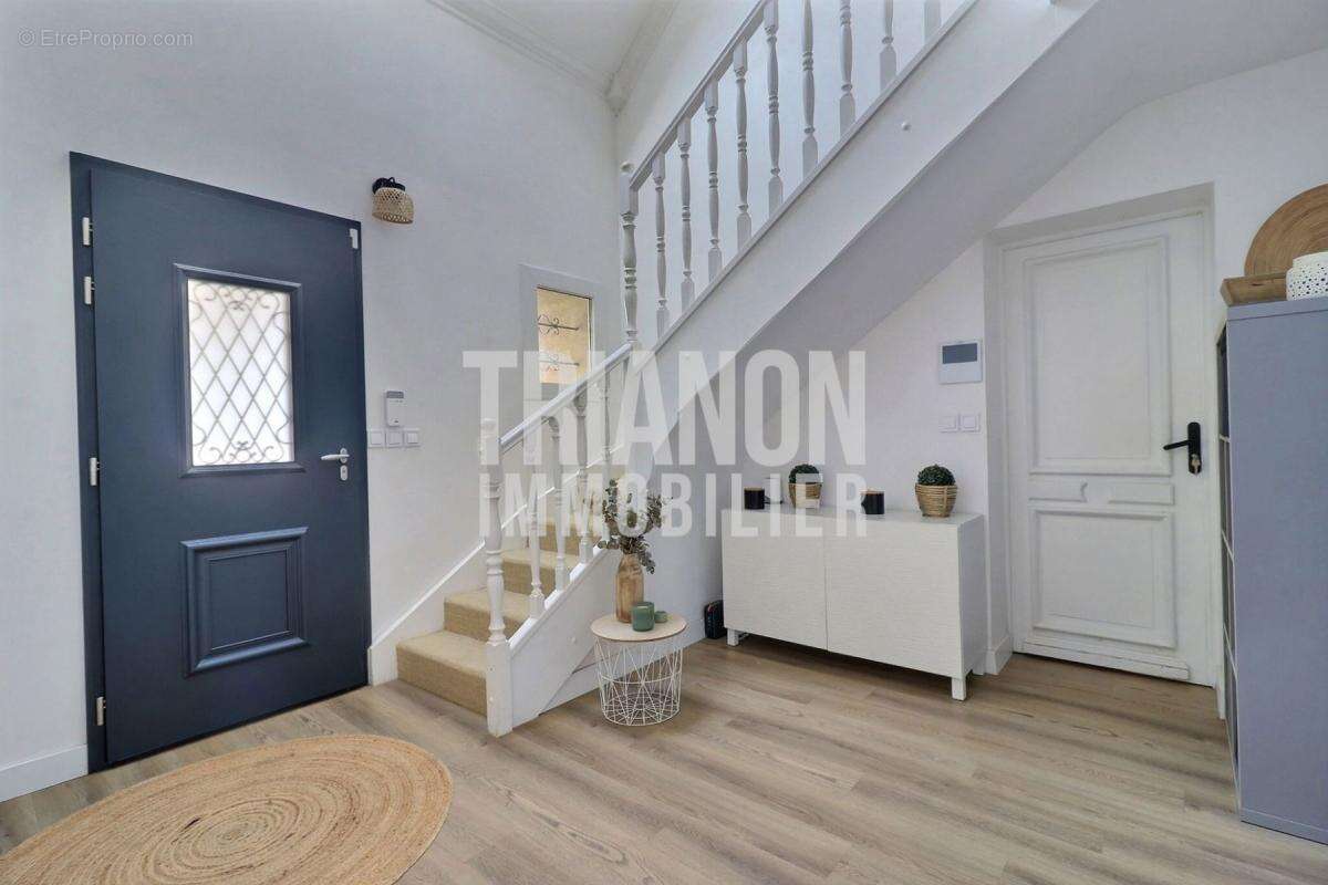 Maison à MORAINVILLIERS