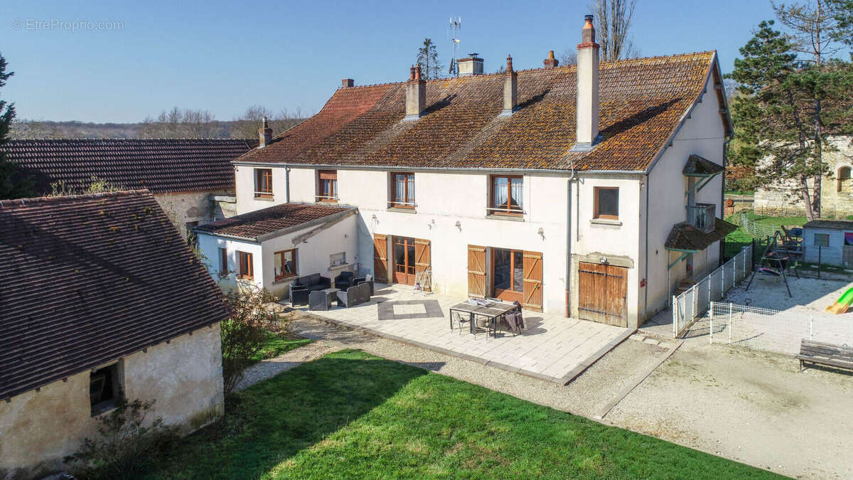 Maison à BROYE-LES-LOUPS-ET-VERFONTAINE