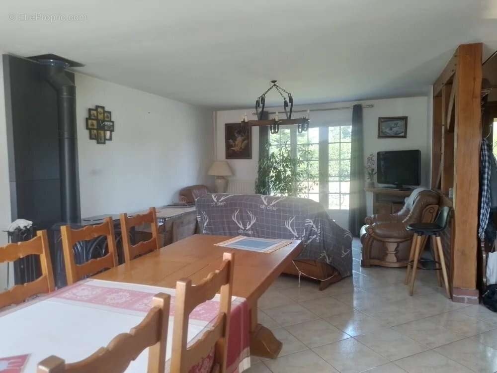 Maison à BEAUDEDUIT