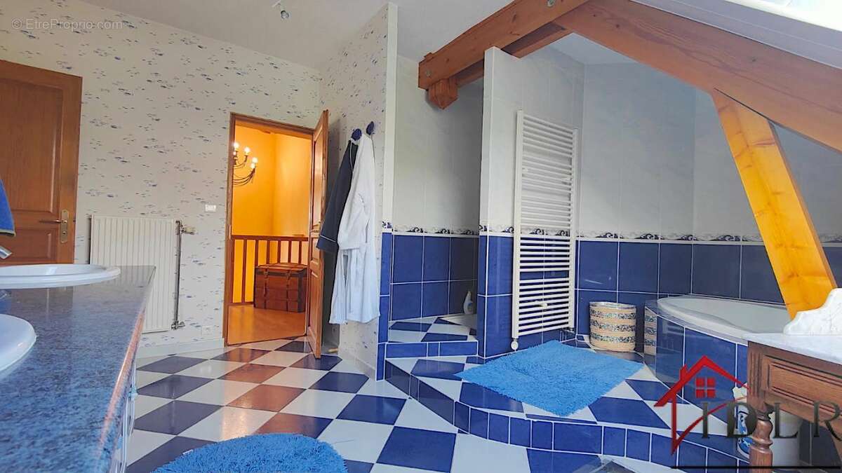 Maison à L'ISLE-SUR-LE-DOUBS