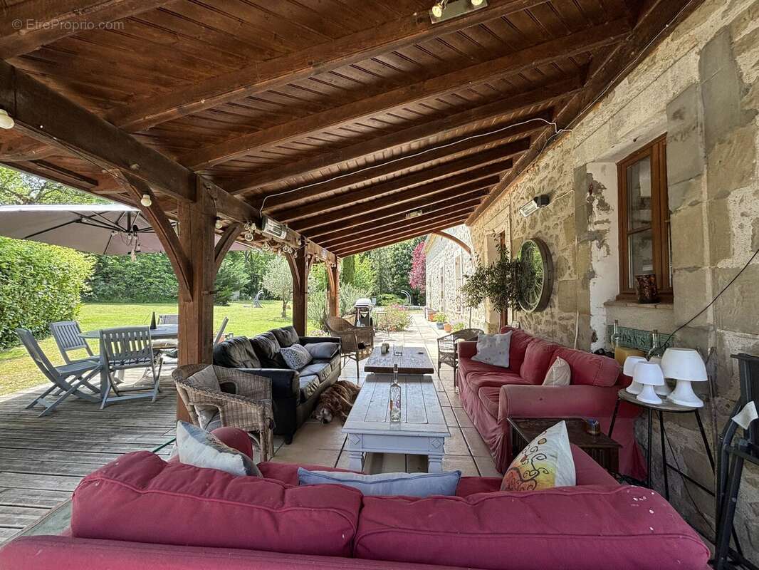 Maison à LAUZUN
