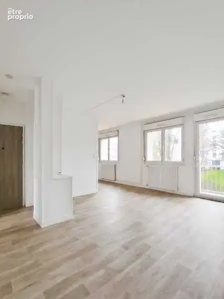 Appartement 4 pièces 71 m² à vendre à Grand-Charmont (25200) - photo 2