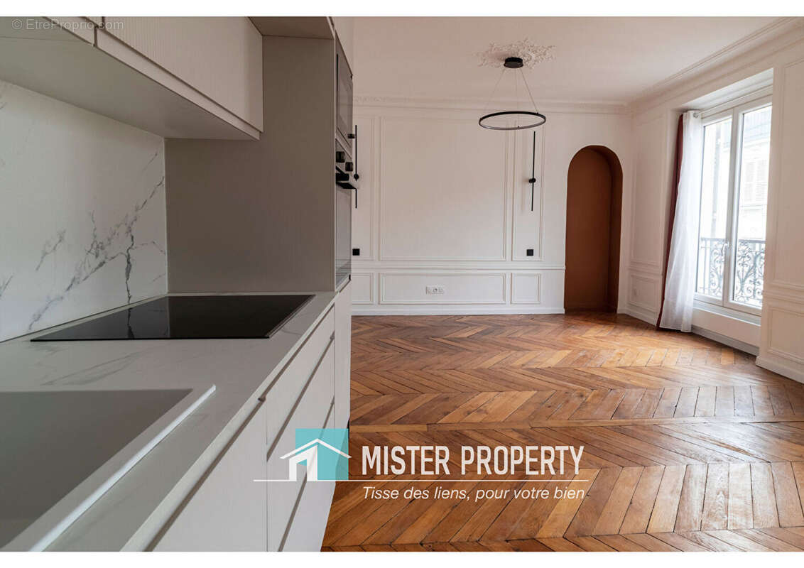 Appartement à PARIS-17E