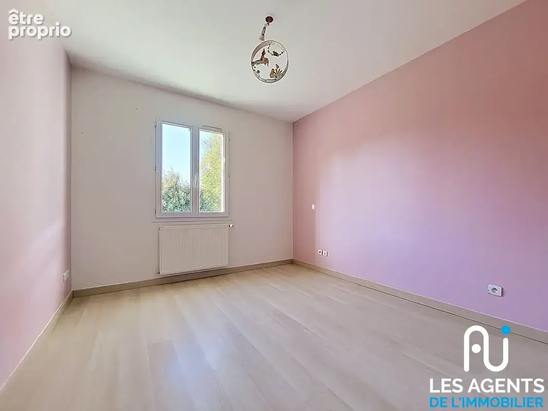 Maison  6 pièce(s) - photo 5