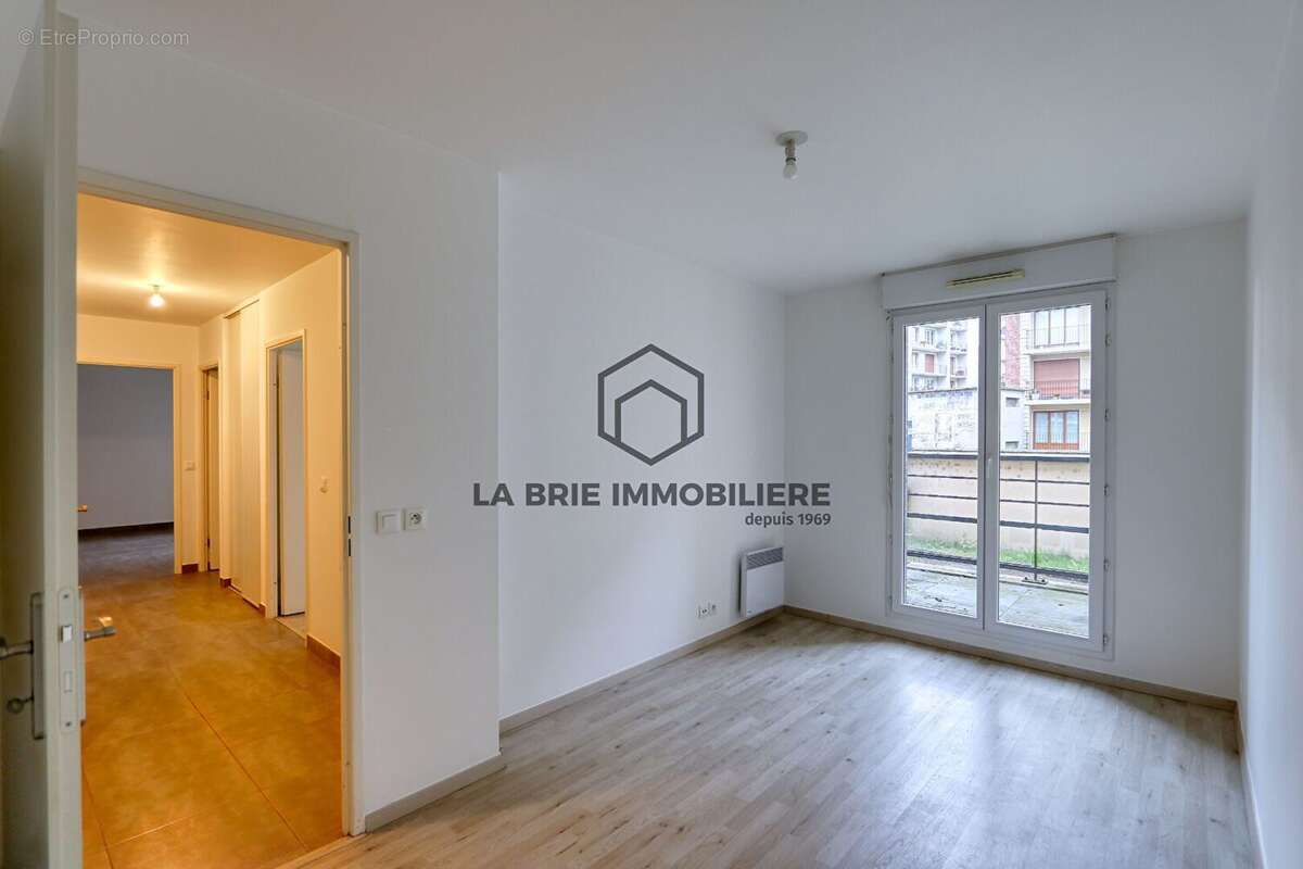 Appartement 69 m² à Viry-Chatillon  - photo 9