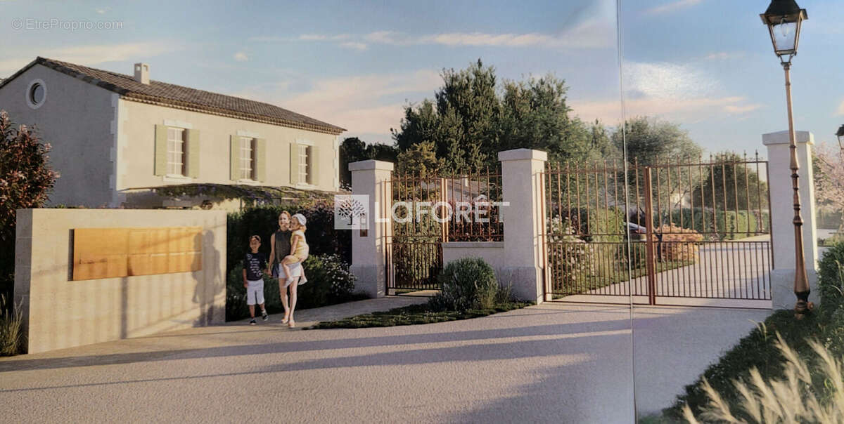 Terrain à FONTVIEILLE