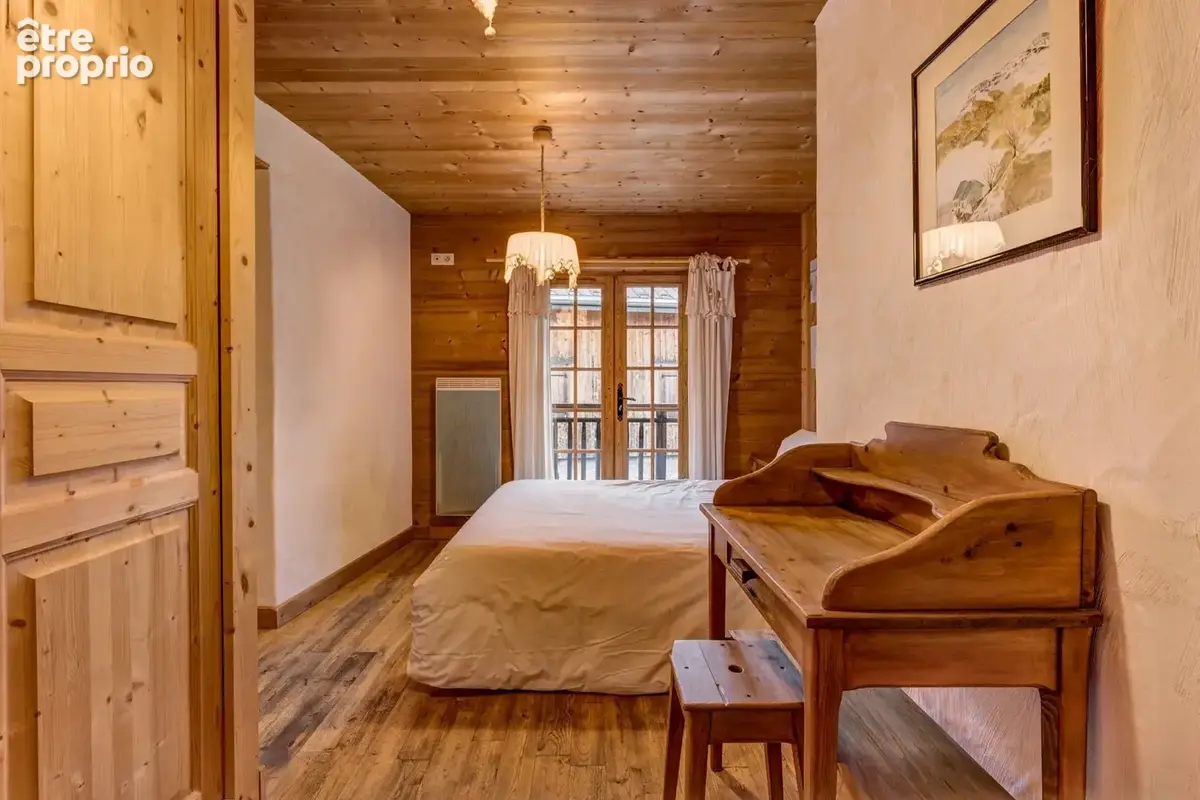 MORZINE – Chalet traditionnel de 7 chambres comprenant deux appartements indépendants - photo 15