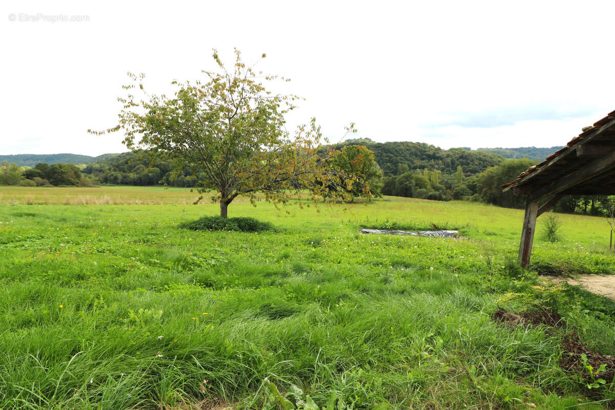 Maison à MONLEON-MAGNOAC