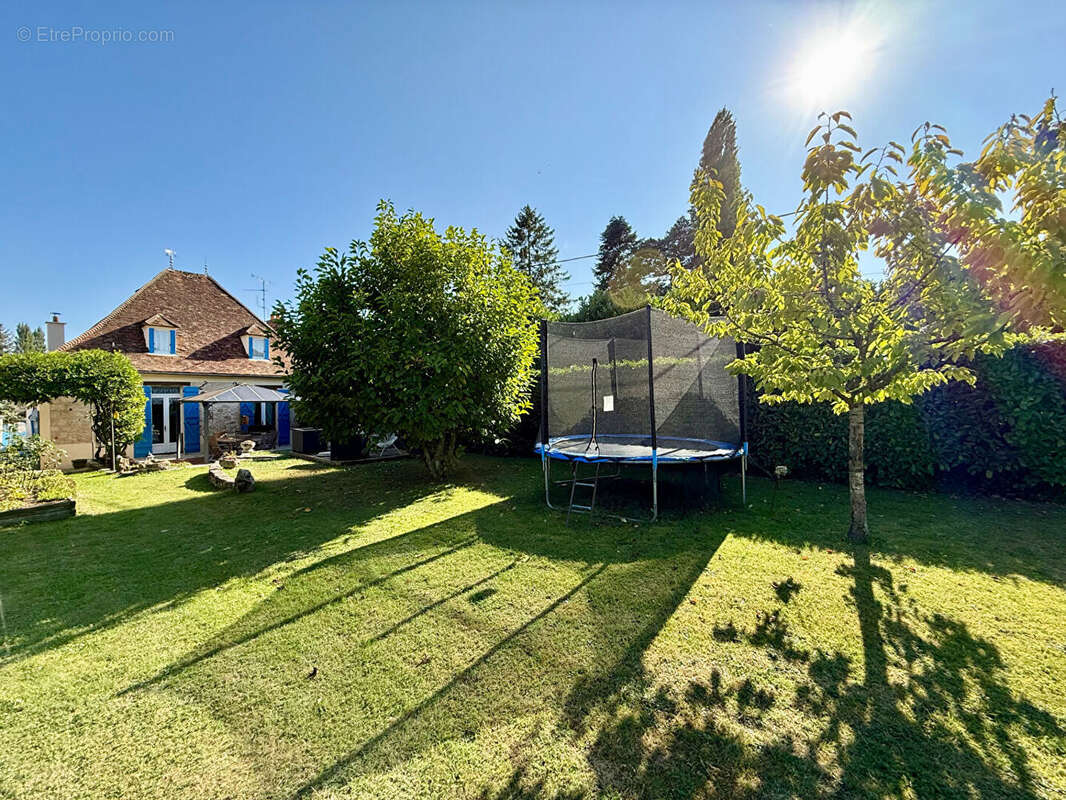 Maison à SAINTE-GENEVIEVE