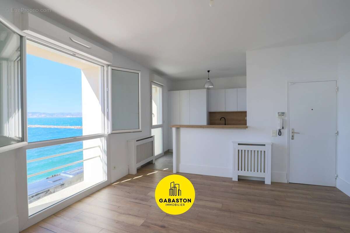 Appartement à MARSEILLE-7E