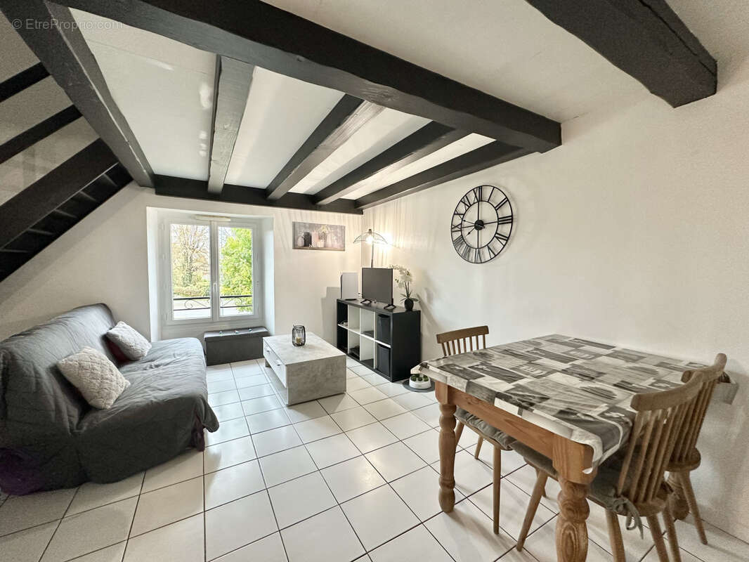 Appartement à ETRECHY