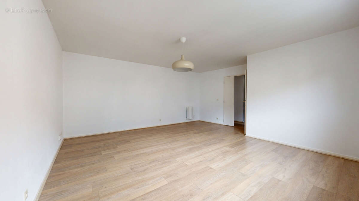 Appartement à SARTROUVILLE