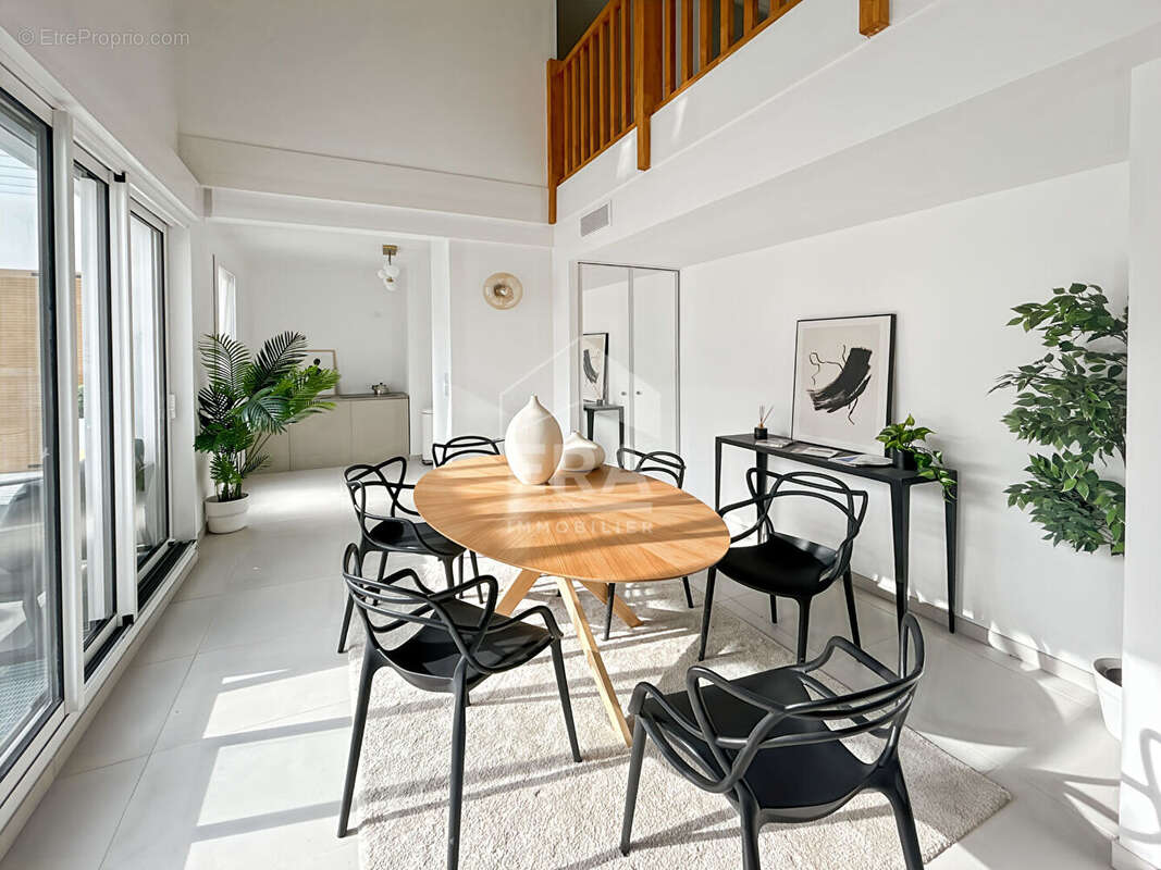 Appartement à MARSEILLE-6E