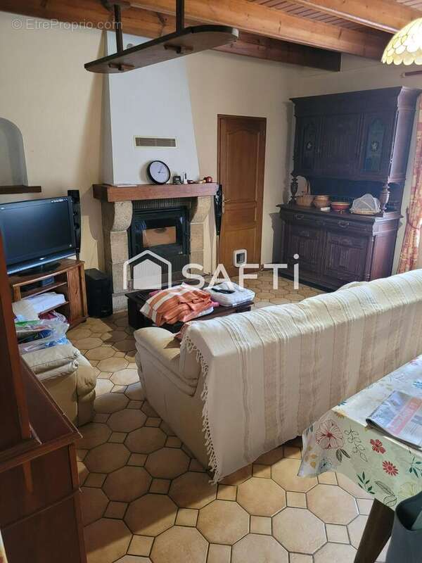 Maison 207 m² à Saint-Hernin  - photo 4