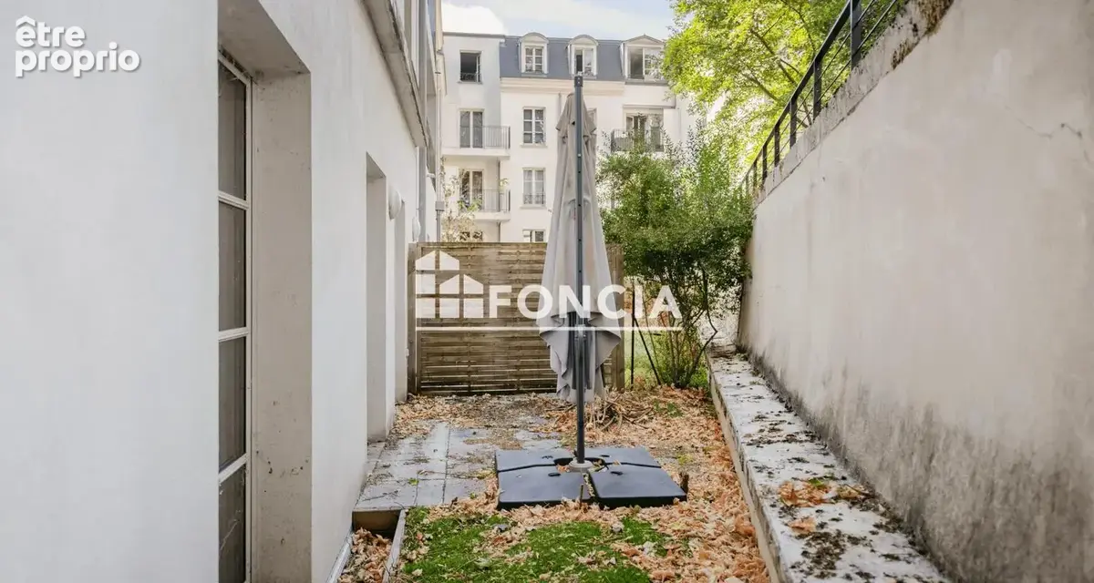 F3 avec terrasse & box  / chateau de la motte sanguin - photo 6