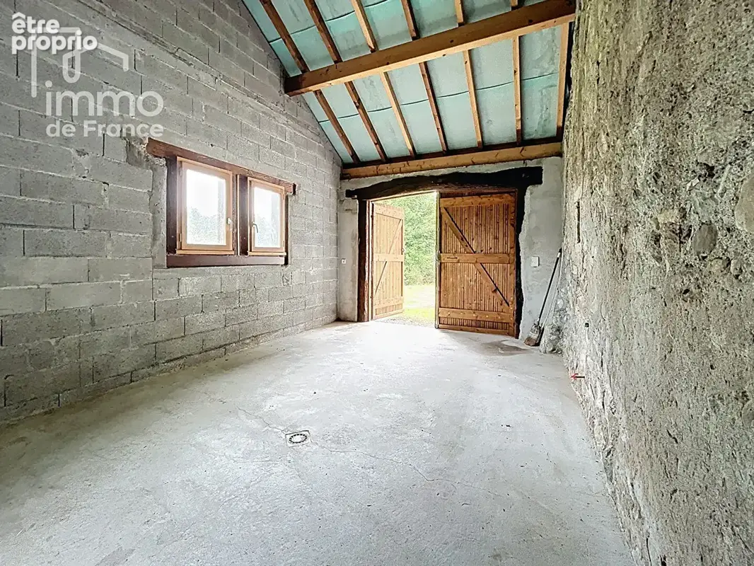 Rare à la vente à Viry ferme de caractère aux portes de Genève. - photo 11