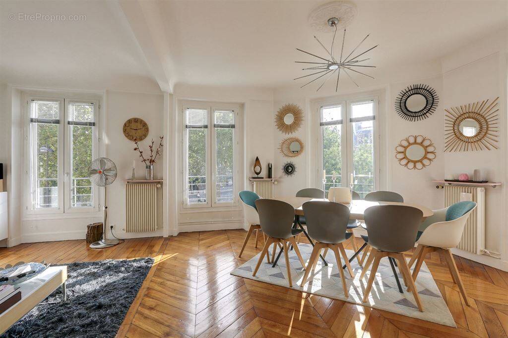 Appartement à PARIS-12E