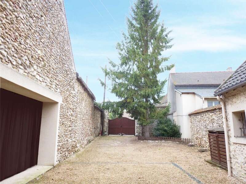 Maison, dépendances, grand terrain - photo 20