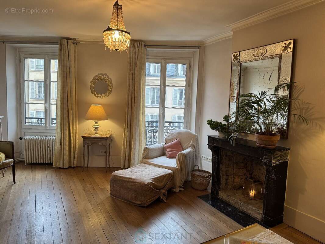 Appartement à VERSAILLES