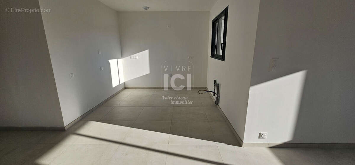 Maison à SAINTE-LUCE-SUR-LOIRE