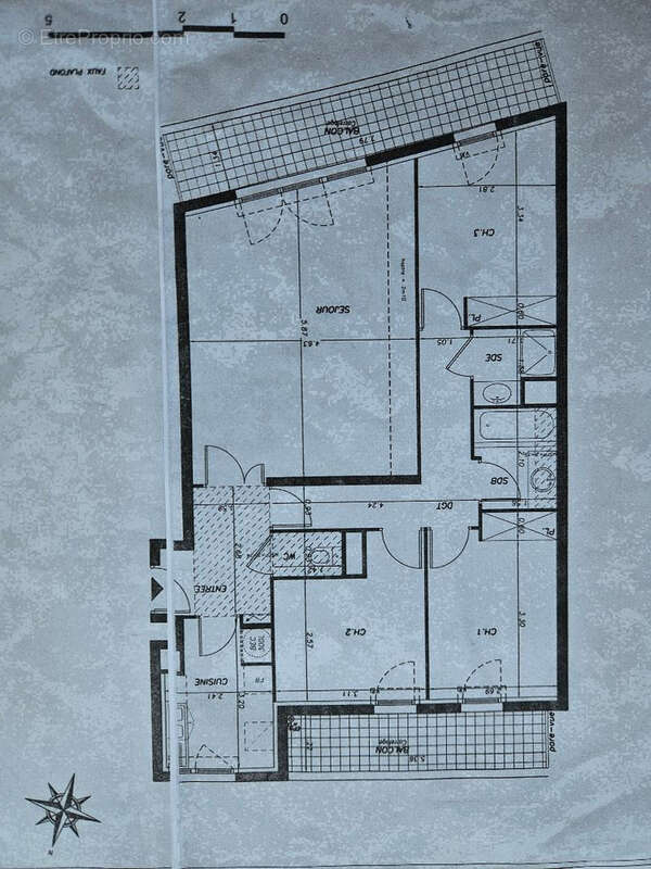 Appartement à COURBEVOIE