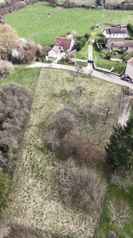Terrain à PESMES