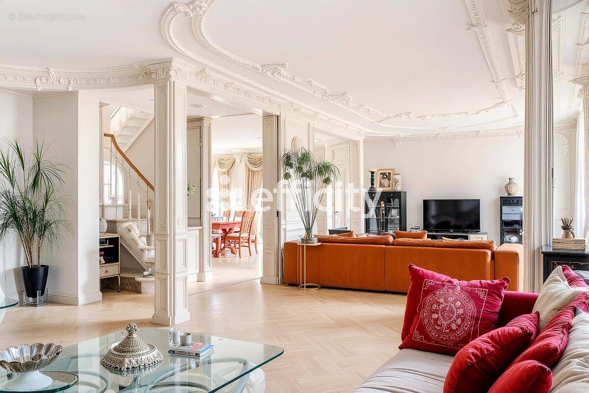 Maison à LE BLANC-MESNIL