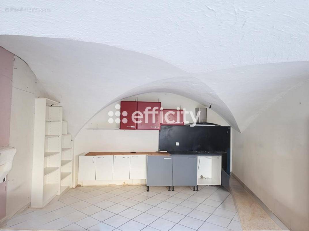 Maison à ETOILE-SUR-RHONE